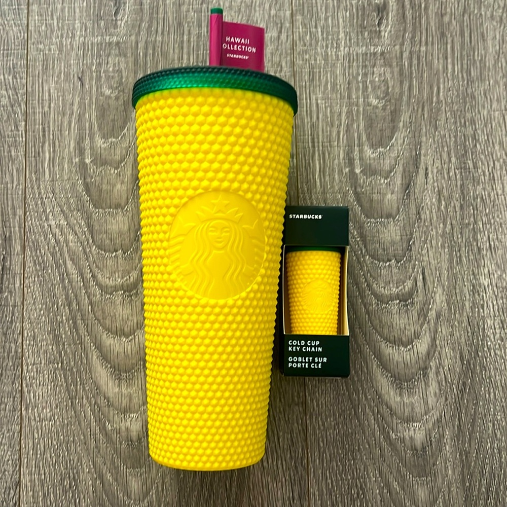 NEW! Starbucks Hawaii Exclusive 24oz. Tumbler and Key Chain